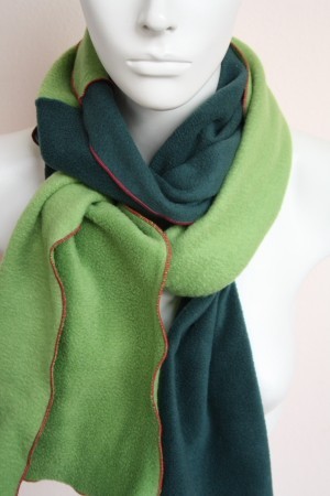 Schal für Damen und Herren in grün aus Fleece