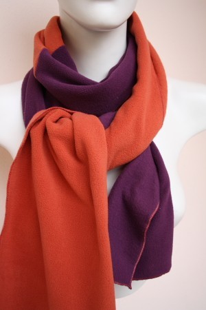 Schal für Damen und Herren in braun & lila aus Fleece