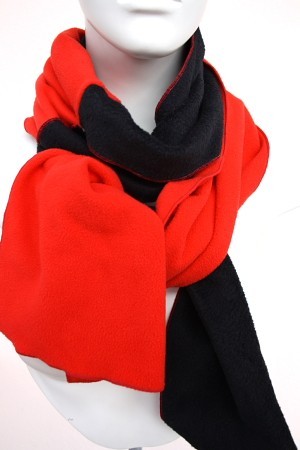 Schal für Damen und Herren in schwarz & rot aus Fleece